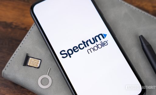 Spectrum-Mobile-logo-on-smartphone-Stock-Photo-2.jpg